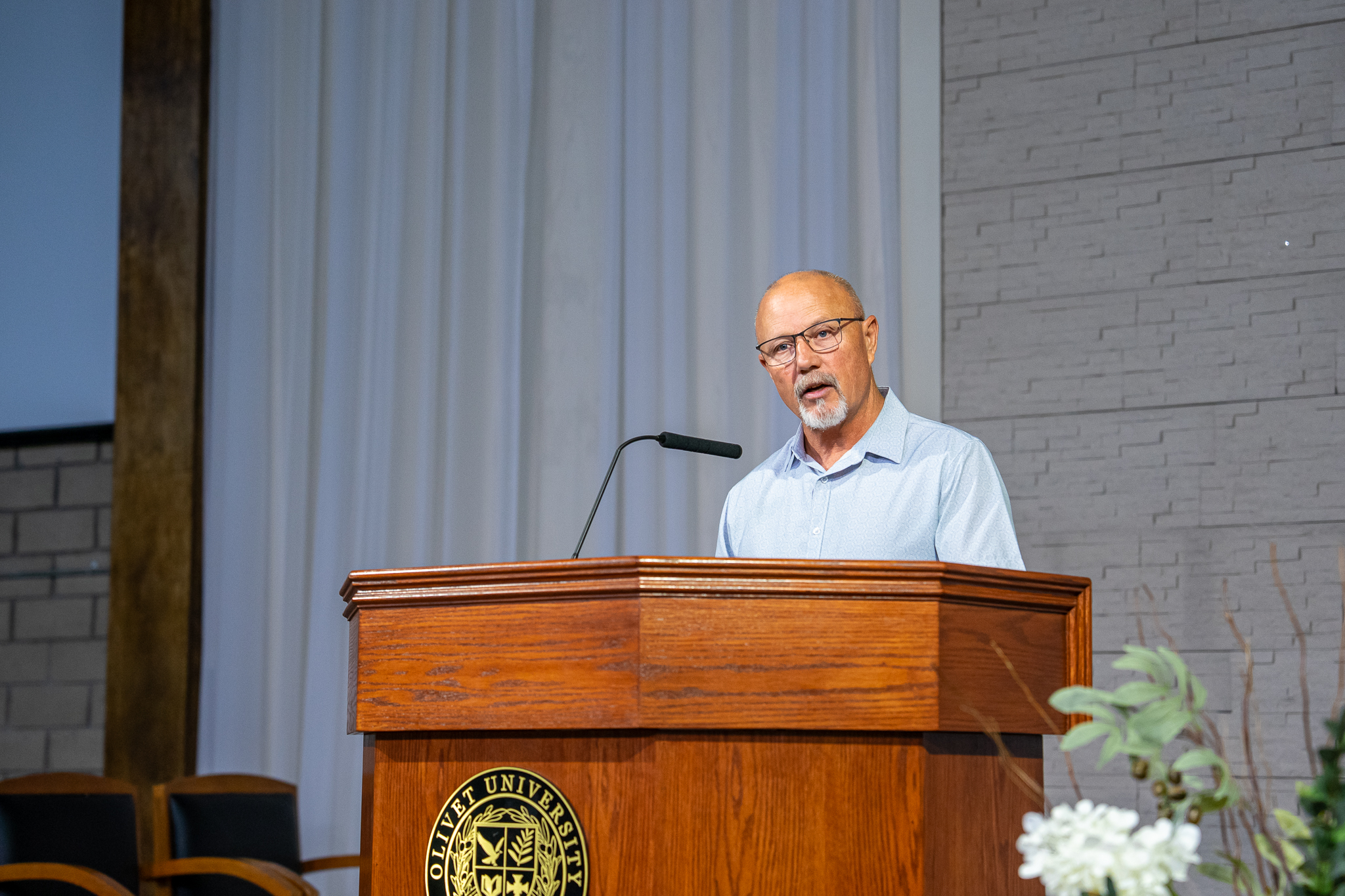 Olivet Students, Faculty, and Staff Hold Special Joint Worship Service with Local Anza Church - photo 4