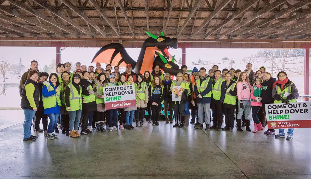 Staff and Students Participate in "Help Dover Shine" Community Event