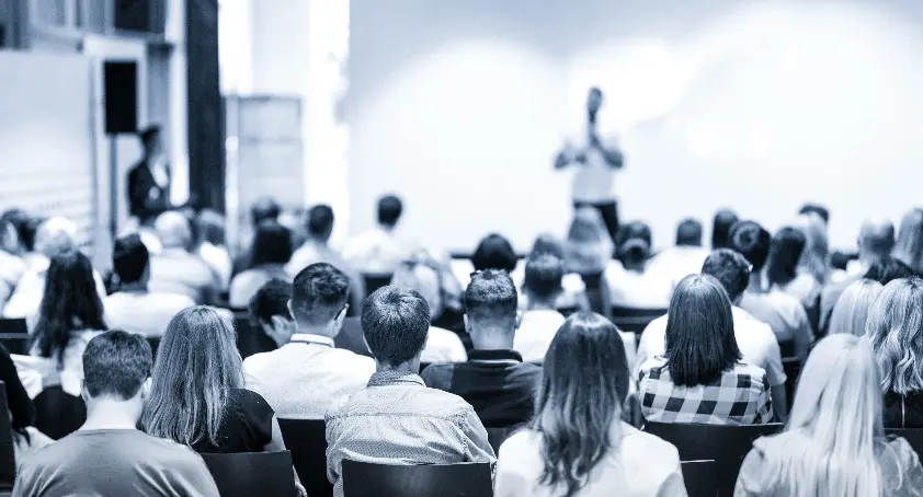 MBA Students Discuss Entrepreneurship: Focus on Opportunities Amid Crisis