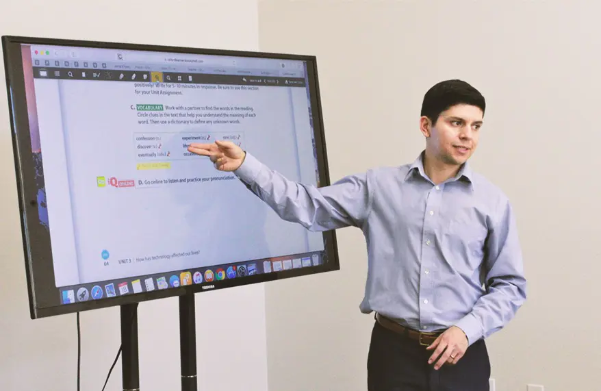 Language School Instructor Reflects on His Commission