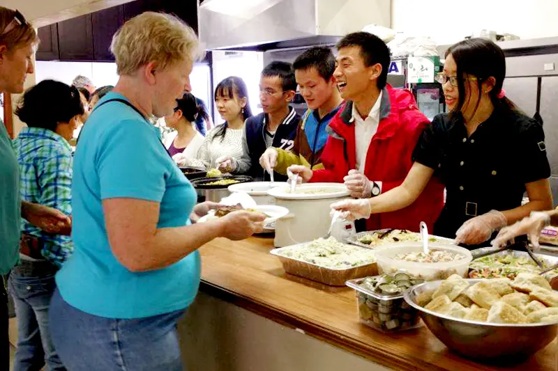 Riverside Students Serve Meals to Local Families in F.U.N. Event